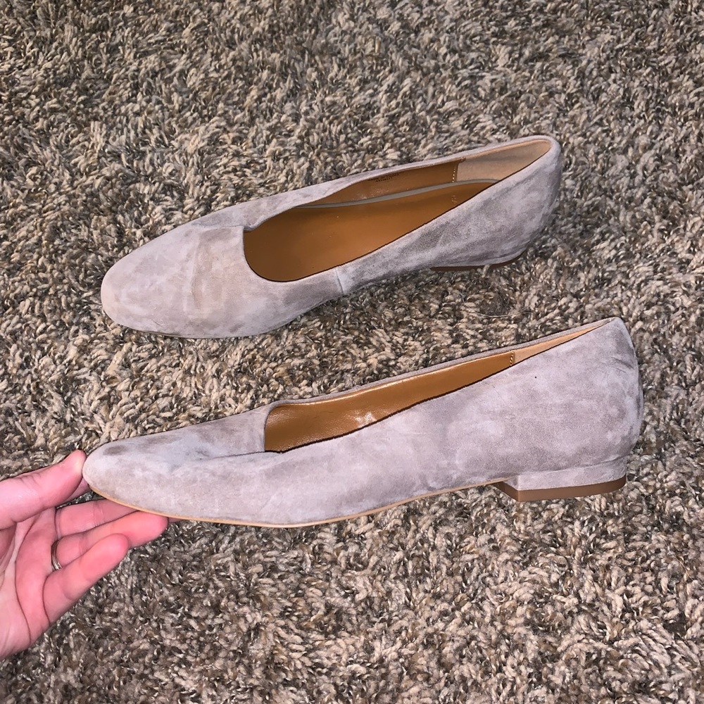 H by Halston Linda Grey Suede Flats Size 8